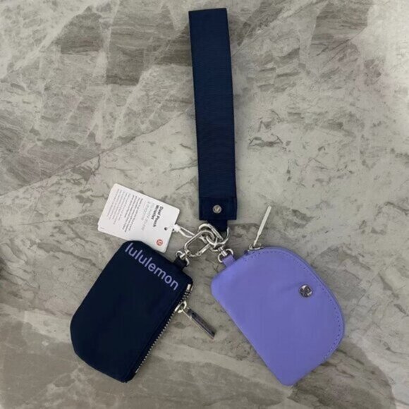 Brand new with tags Lululemon dual pouch keychain - Picture 1 of 1